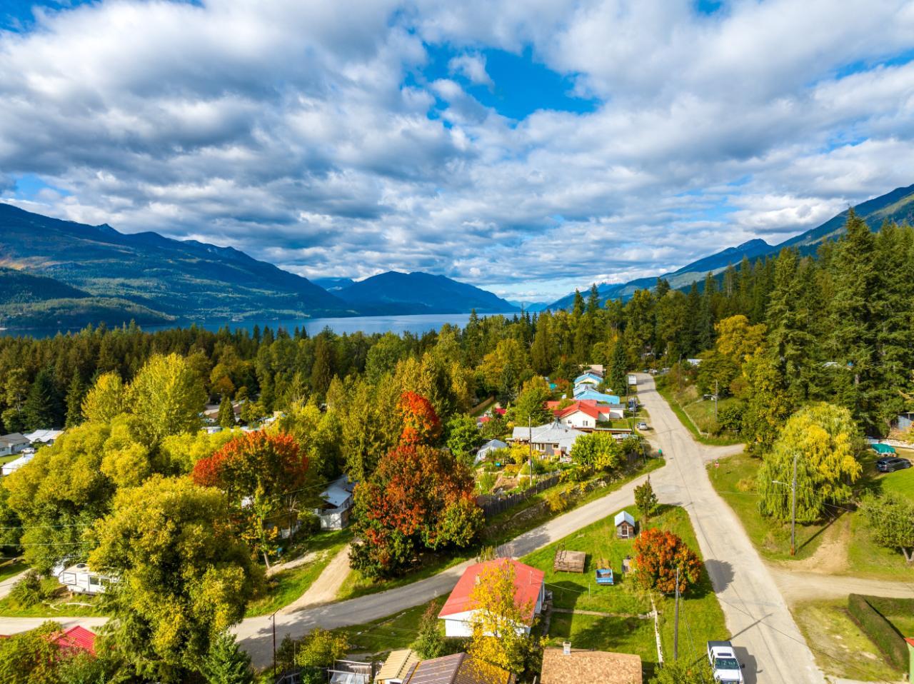 1537 Russel Avenue, Riondel, British Columbia  V0B 2B0 - Photo 10 - 2477221