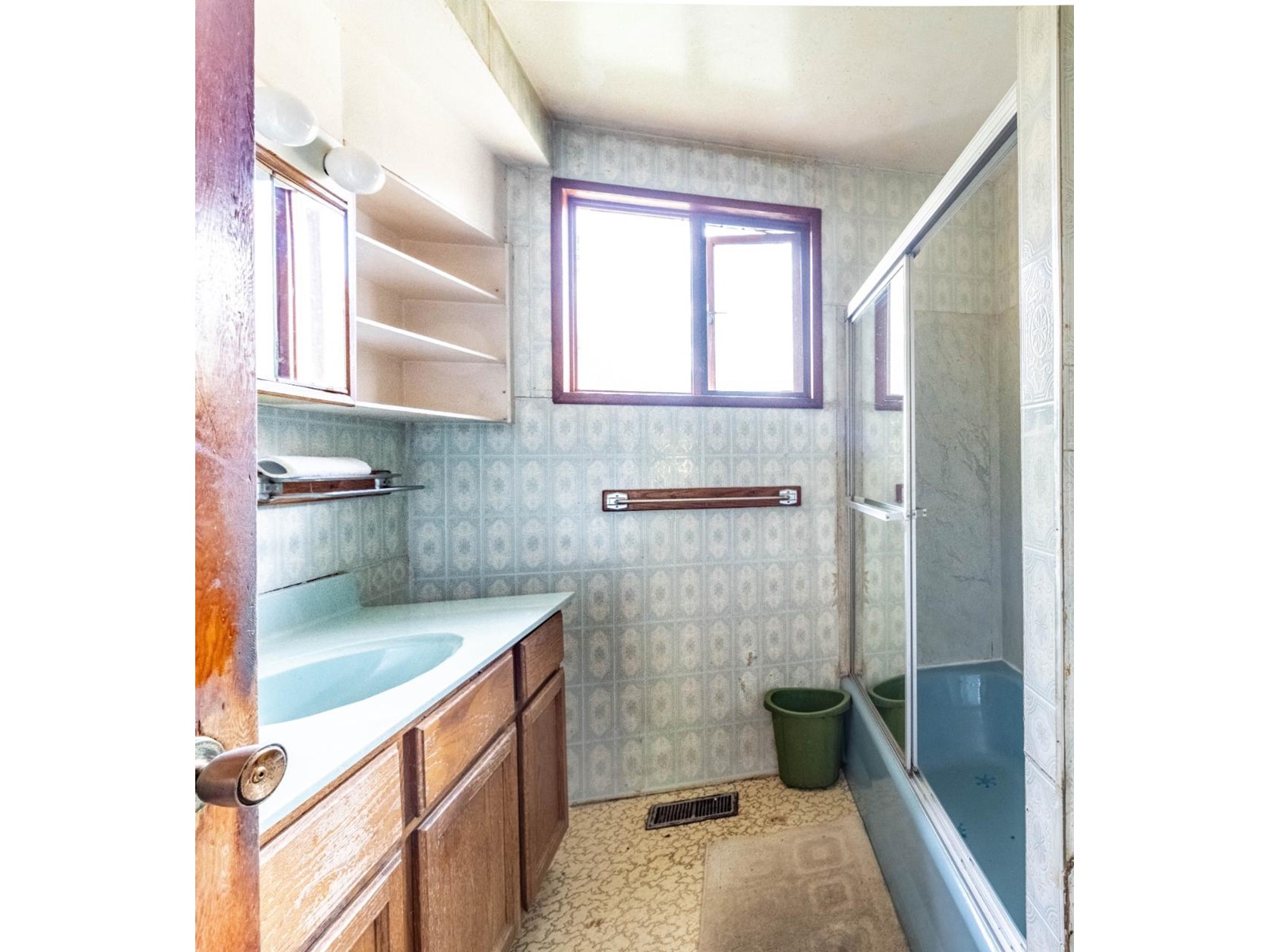 1537 Russel Avenue, Riondel, British Columbia  V0B 2B0 - Photo 14 - 2477221