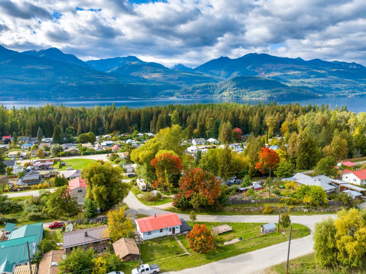 1537 Russel Avenue, Riondel, British Columbia  V0B 2B0 - Photo 24 - 2477221