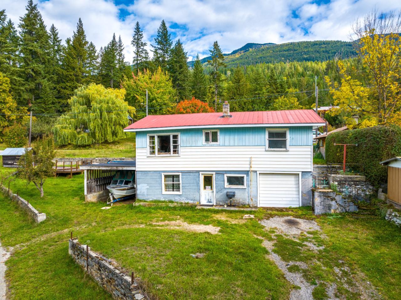 1537 Russel Avenue, Riondel, British Columbia  V0B 2B0 - Photo 3 - 2477221