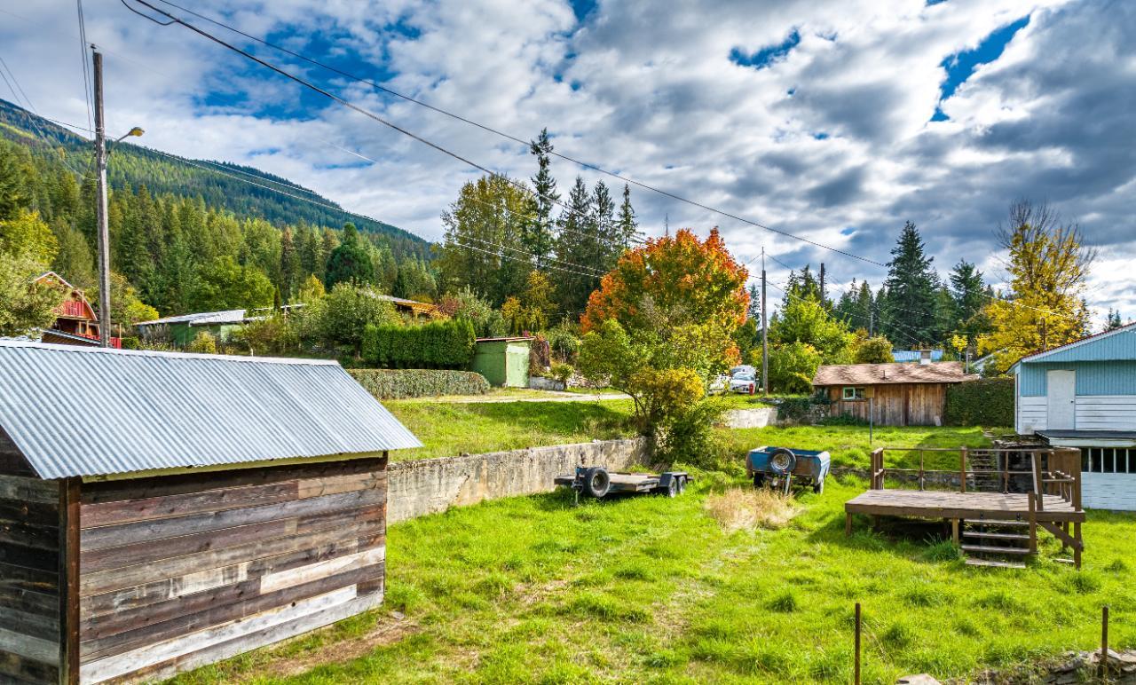 1537 Russel Avenue, Riondel, British Columbia  V0B 2B0 - Photo 7 - 2477221