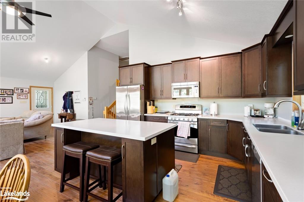 38 Shebeshekong Est Rd S, Carling, Ontario  P0G 1G0 - Photo 20 - 40595127