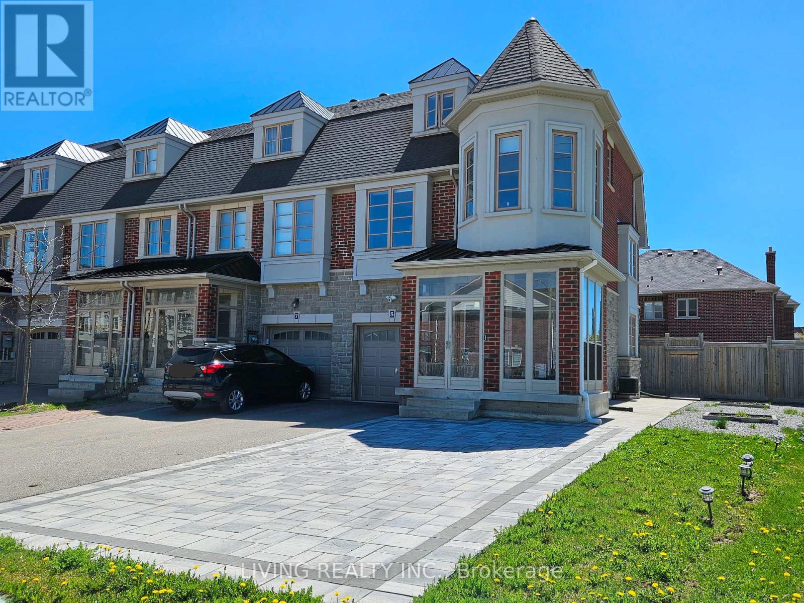5 LOWTHER AVENUE, richmond hill, Ontario