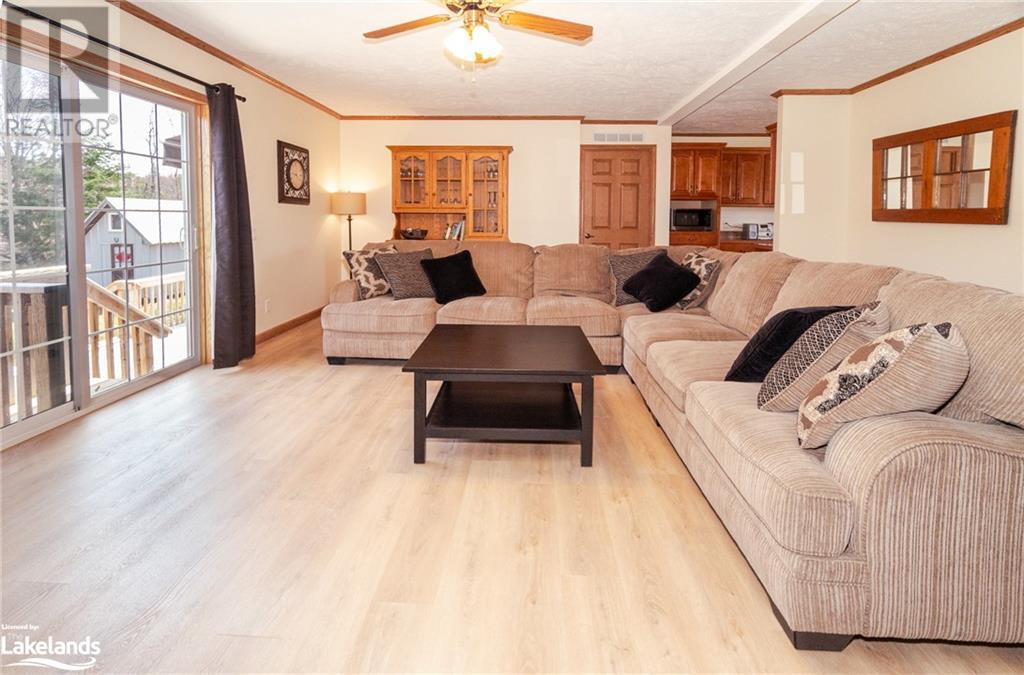 537 Spring Hill Road W, Burk's Falls, Ontario  P0A 1C0 - Photo 2 - 40572910