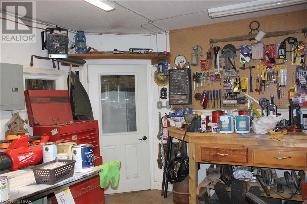 24575 Saxton Road, Strathroy Caradoc (Munic), Ontario  N7G 3H4 - Photo 18 - 40544794