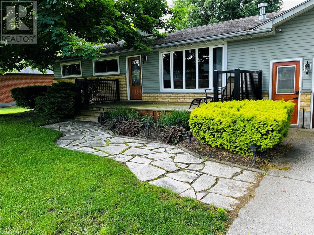 24575 Saxton Road, Strathroy Caradoc (Munic), Ontario  N7G 3H4 - Photo 2 - 40544794