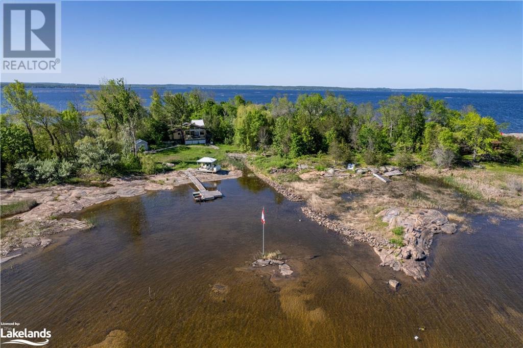 116 ISLAND 150/BROUSSEAU Island, port severn, Ontario