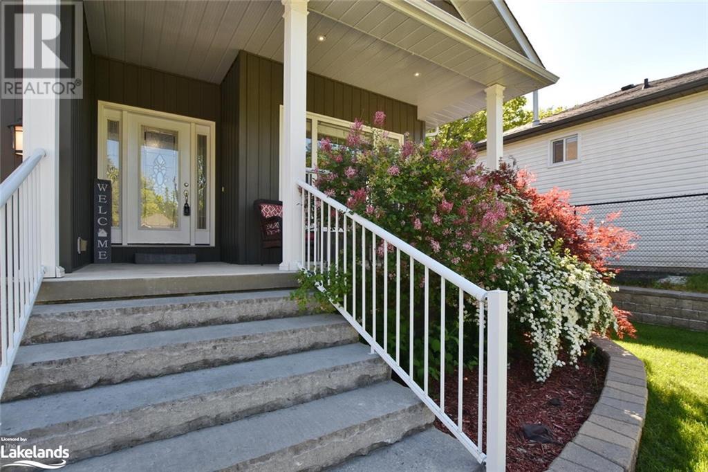 37 Wesley Avenue, Wasaga Beach, Ontario  L9Z 1C8 - Photo 2 - 40590577