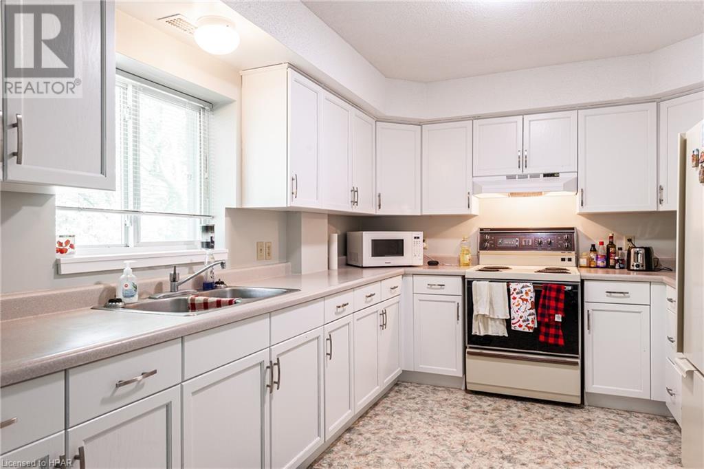 84 Church Street Unit# 4, Stratford, Ontario  N5A 2R2 - Photo 9 - 40592366