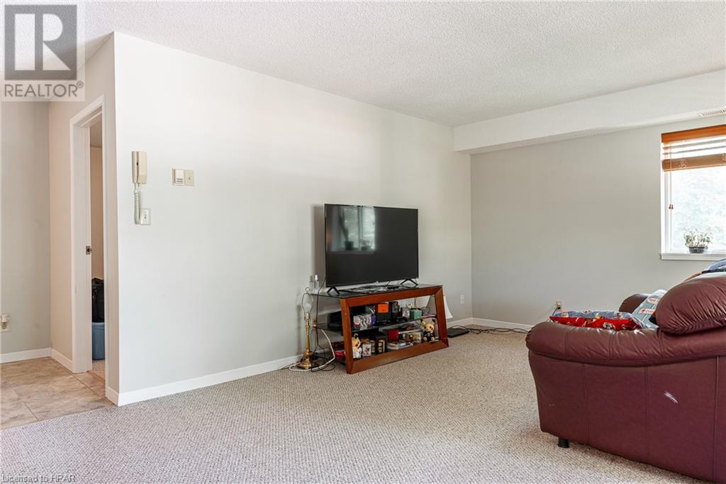 84 Church Street Unit# 4, Stratford, Ontario  N5A 2R2 - Photo 6 - 40592366