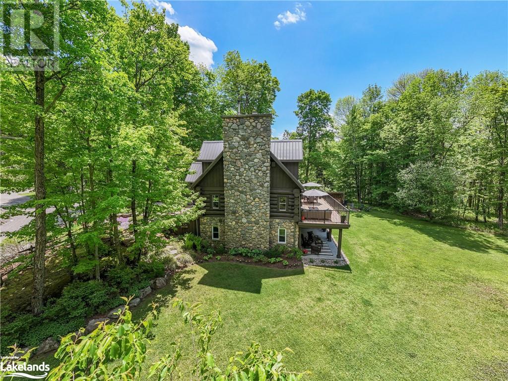 1064 Moore Road, Bracebridge, Ontario  P1L 1X4 - Photo 2 - 40595314