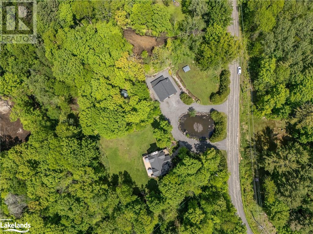 1064 Moore Road, Bracebridge, Ontario  P1L 1X4 - Photo 47 - 40595314