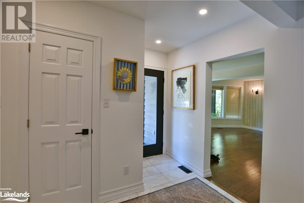 20 Forest Drive, Collingwood, Ontario  L9Y 4W7 - Photo 3 - 40591470