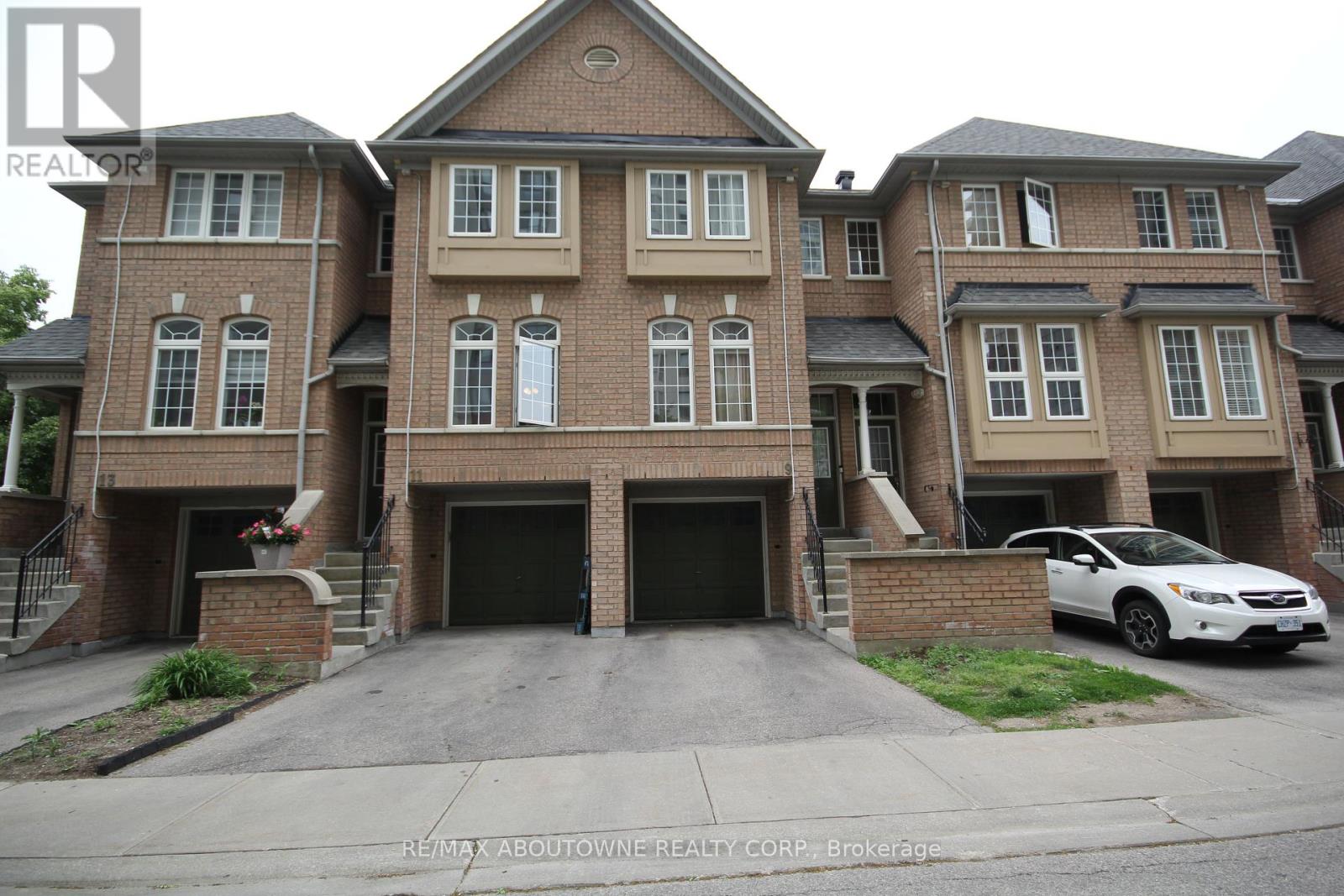 9 - 50 STRATHAVEN DRIVE, mississauga, Ontario