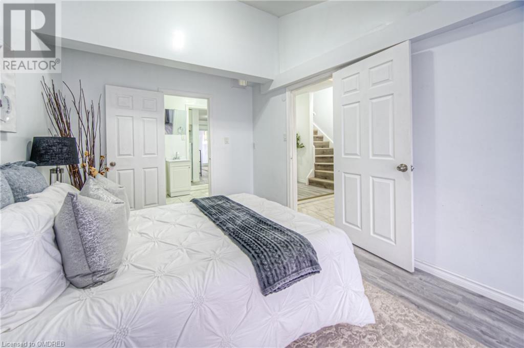 110 Gledhill Crescent, Hamilton, Ontario  L9C 6H4 - Photo 8 - 40585492