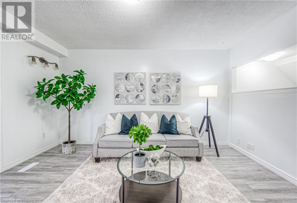 110 Gledhill Crescent, Hamilton, Ontario  L9C 6H4 - Photo 12 - 40585492