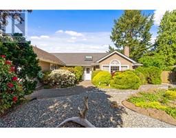 551 Hollywood Rd Qualicum Beach