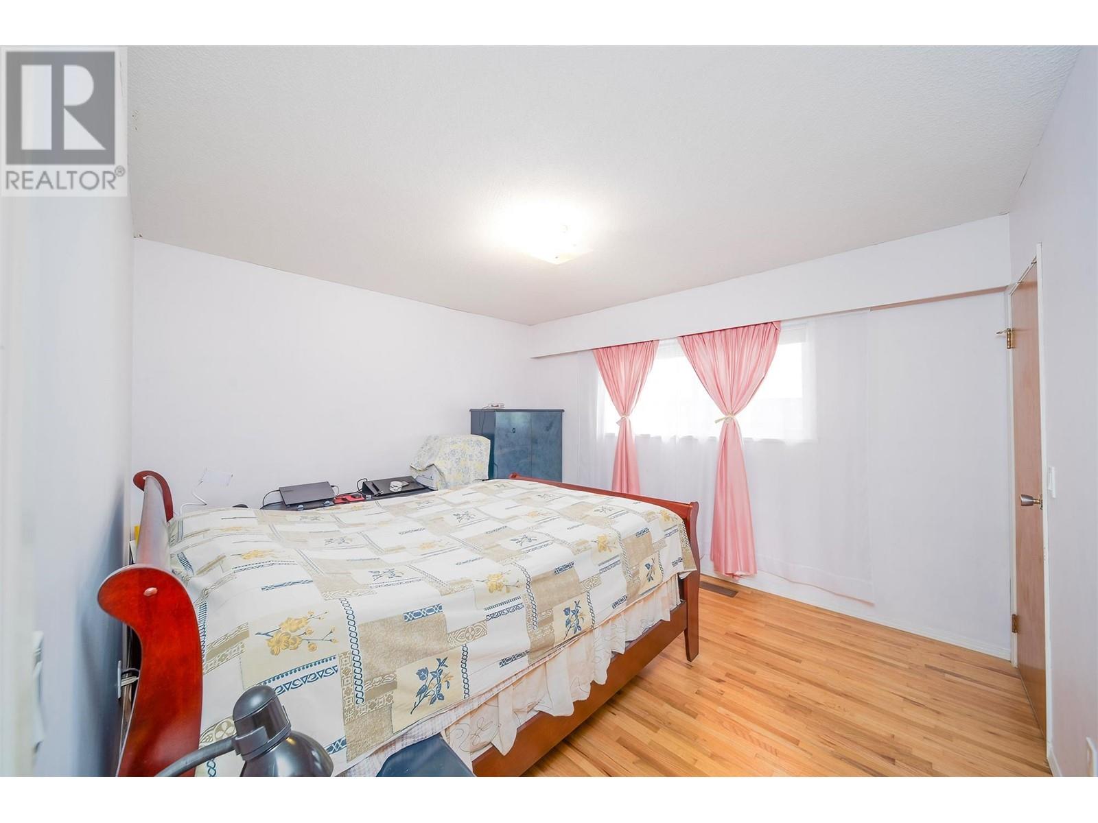 1460 Columbia Avenue, Port Coquitlam, British Columbia  V3C 1C3 - Photo 11 - R2885484