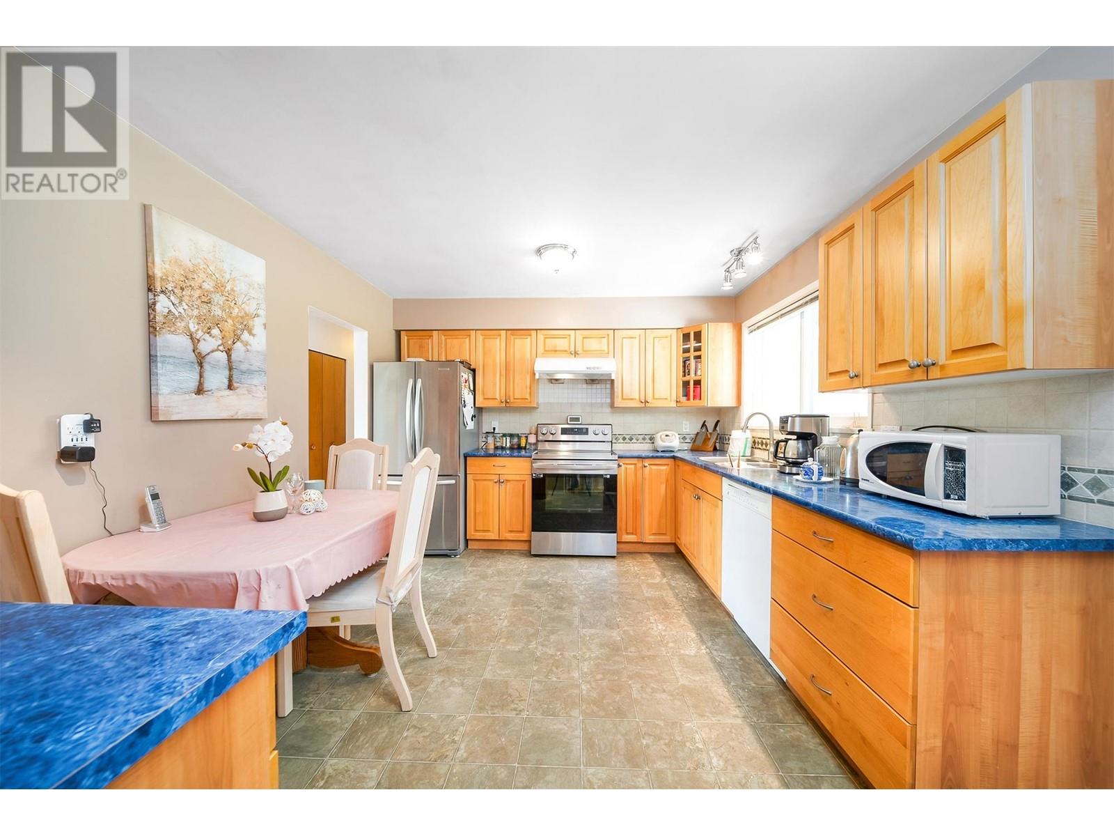 1460 Columbia Avenue, Port Coquitlam, British Columbia  V3C 1C3 - Photo 6 - R2885484