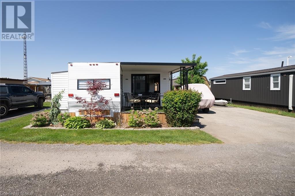 92 Clubhouse Road Unit# 32, Turkey Point, Ontario  N0E 1T0 - Photo 2 - 40595512