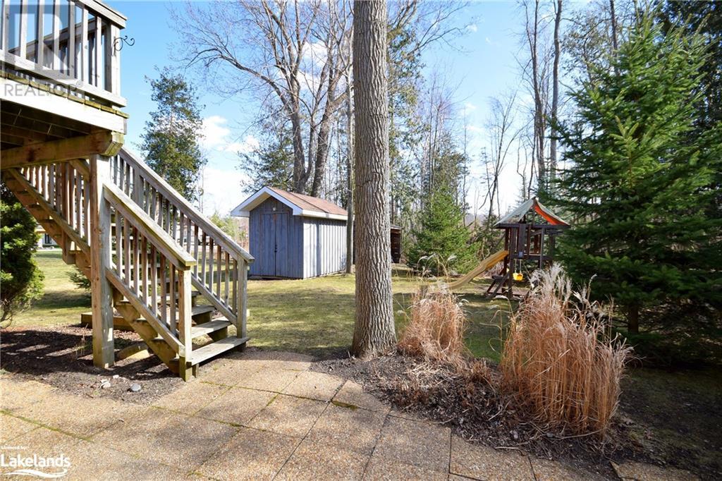 339 Robinson Road, Wasaga Beach, Ontario  L9Z 2Z1 - Photo 39 - 40596229