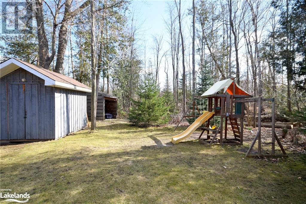 339 Robinson Road, Wasaga Beach, Ontario  L9Z 2Z1 - Photo 49 - 40596229