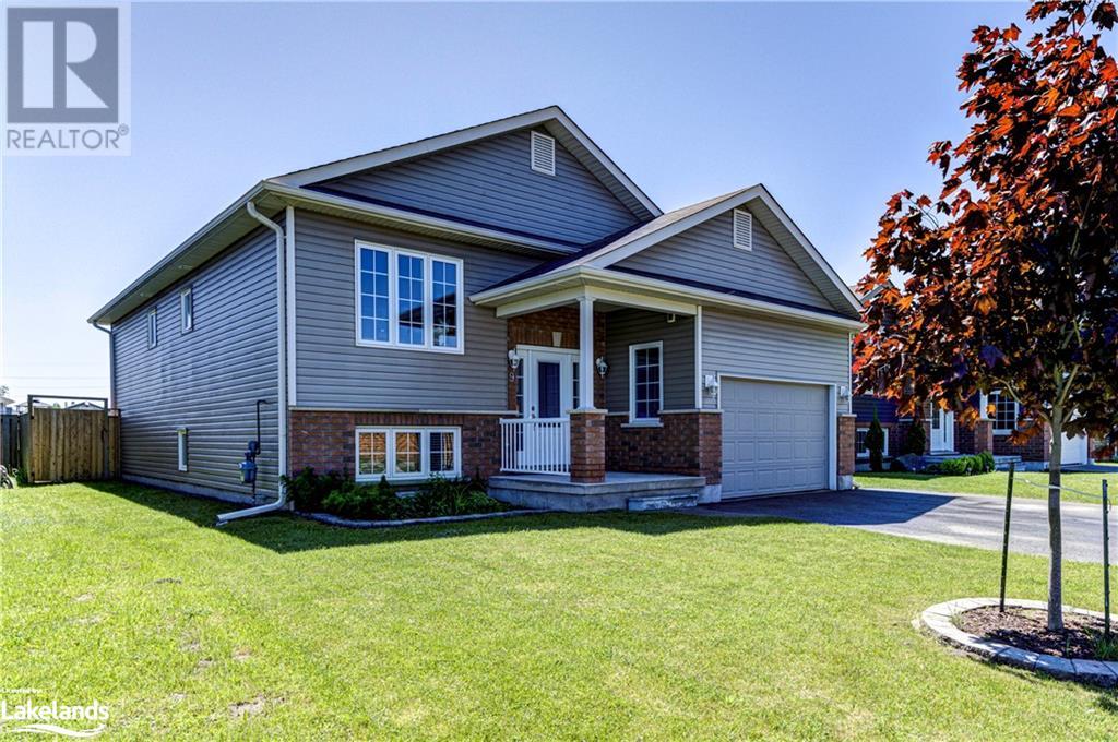 9 Avenue, Wasaga Beach, Ontario L9Z 2X9 (26952628) Real Estate