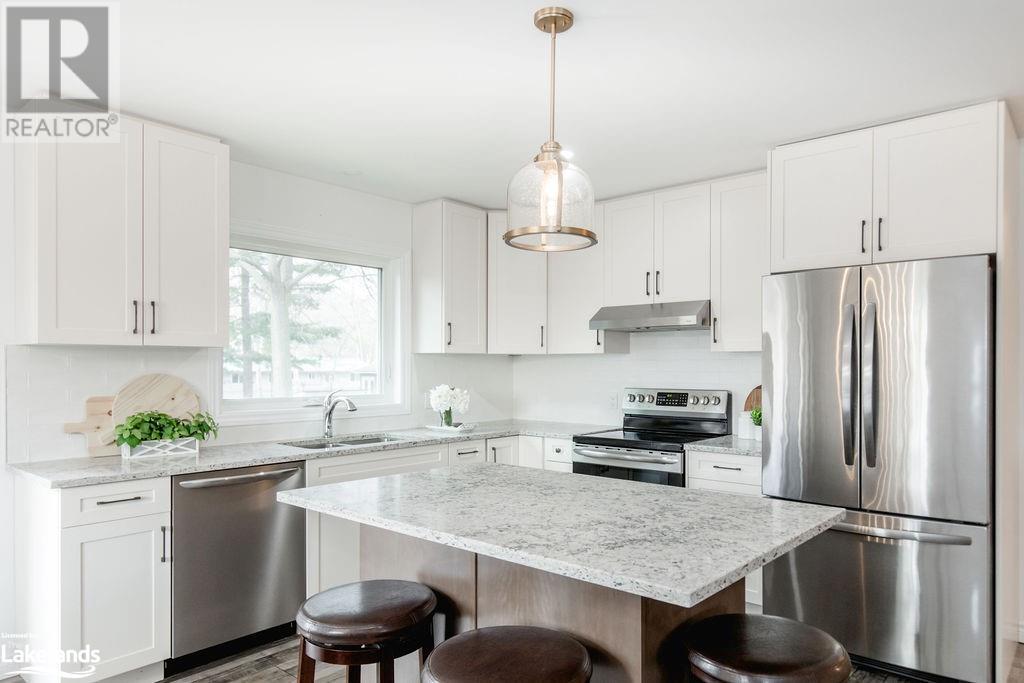 126 28th Street N, Wasaga Beach, Ontario  L9Z 2E2 - Photo 11 - 40596266