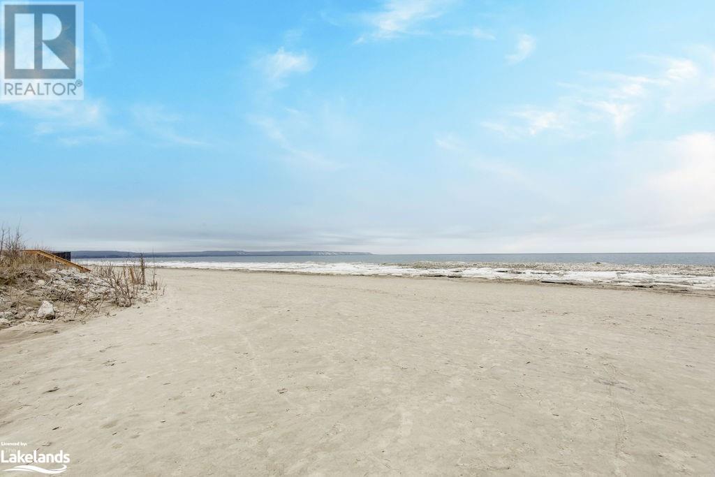 126 28th Street N, Wasaga Beach, Ontario  L9Z 2E2 - Photo 2 - 40596266