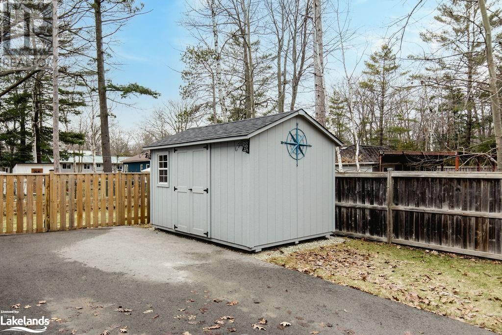 126 28th Street N, Wasaga Beach, Ontario  L9Z 2E2 - Photo 5 - 40596266