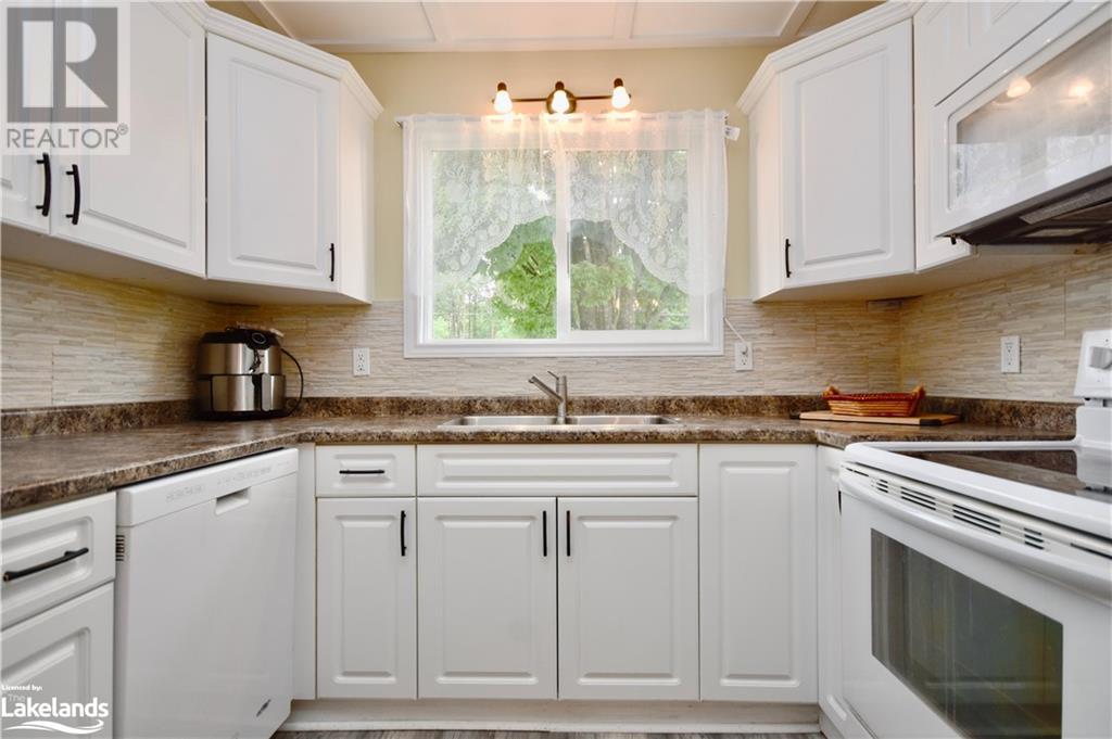678 Simcoe Avenue, Port Mcnicoll, Ontario  L0K 1R0 - Photo 5 - 40596125