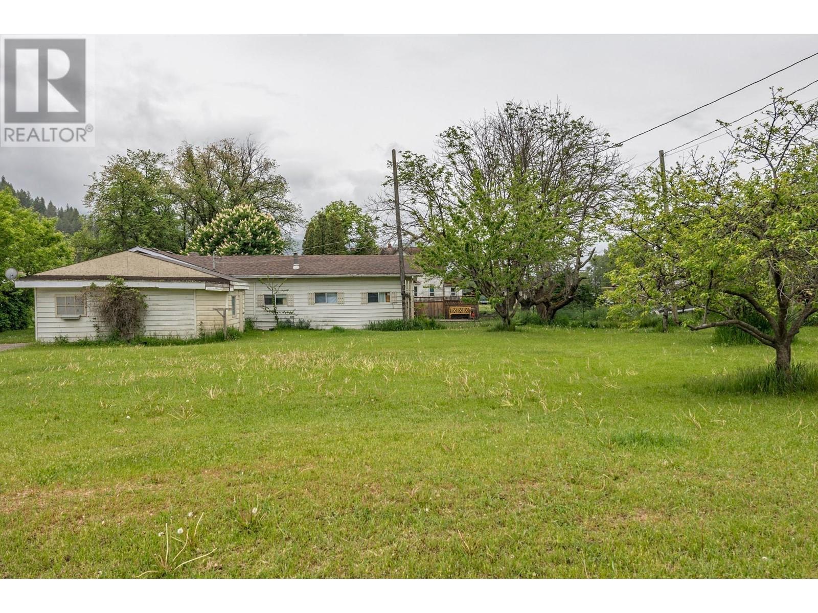 5709 Vla Rd, Chase, British Columbia  V0E 1M0 - Photo 10 - 178834