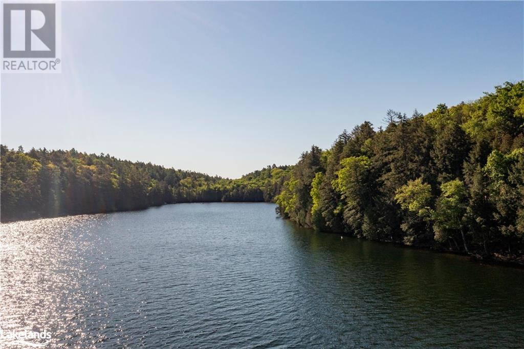 98a & 98b Maile Run, Rosseau, Ontario  P0C 1J0 - Photo 2 - 40587924