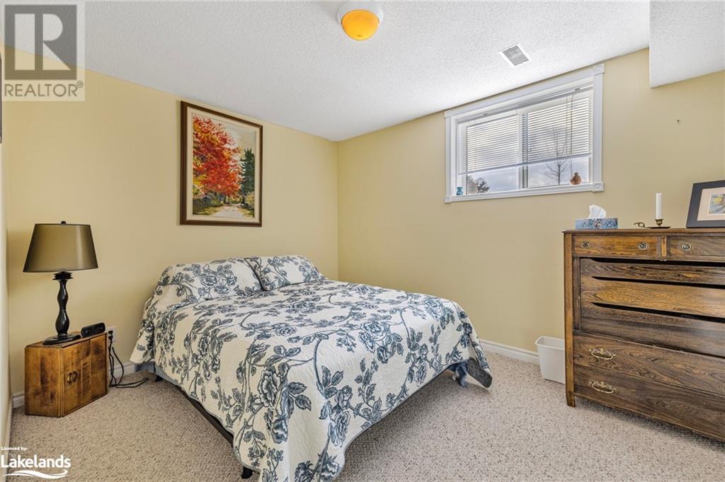 166 58th Street S, Wasaga Beach, Ontario  L9Z 1N9 - Photo 28 - 40596827