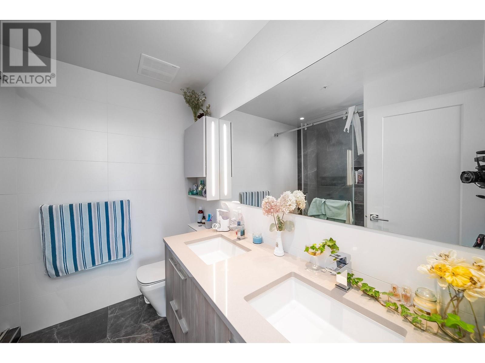 Listing Picture 19 of 33 : 3405 6699 DUNBLANE AVENUE, Burnaby / 本拿比 - 魯藝地產 Yvonne Lu Group - MLS Medallion Club Member
