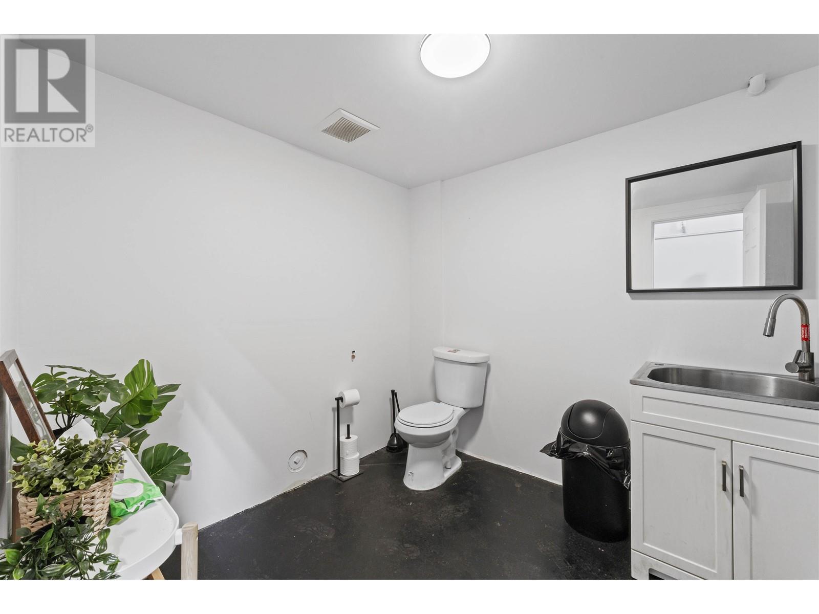 Listing Picture 8 of 8 : 110 13880 WIRELESS WAY, Richmond / 烈治文 - 魯藝地產 Yvonne Lu Group - MLS Medallion Club Member
