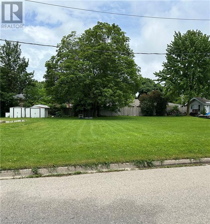 153 Bruce Street E, Goderich, Ontario  N7A 1T1 - Photo 3 - 40596696
