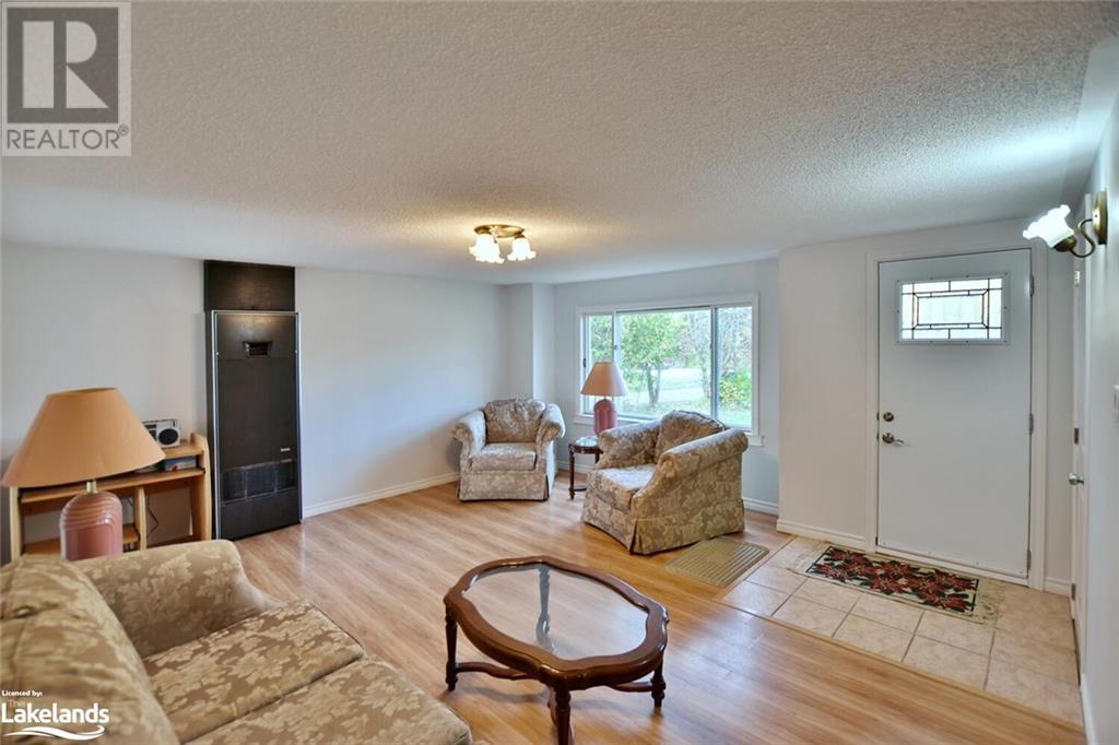 25 Ayling Reid Court, Wasaga Beach, Ontario  L9Z 2G5 - Photo 2 - 40570738