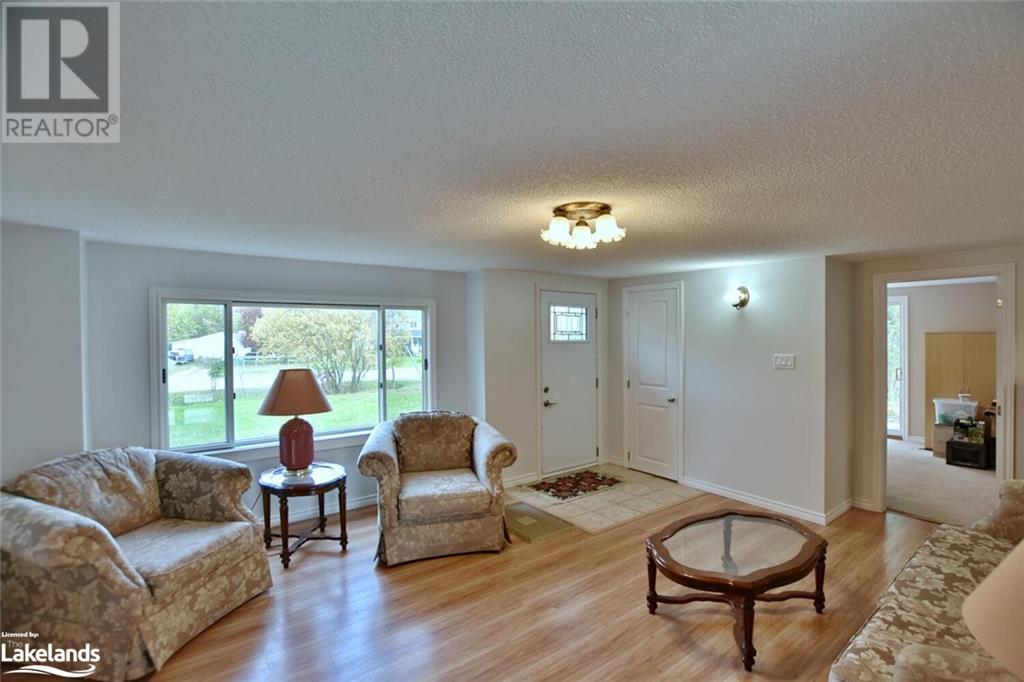25 Ayling Reid Court, Wasaga Beach, Ontario  L9Z 2G5 - Photo 3 - 40570738