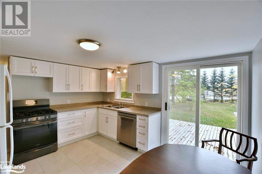 25 Ayling Reid Court, Wasaga Beach, Ontario  L9Z 2G5 - Photo 4 - 40570738