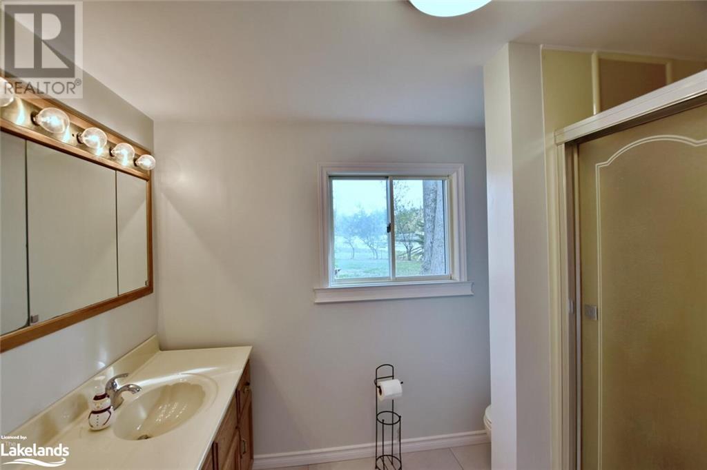 25 Ayling Reid Court, Wasaga Beach, Ontario  L9Z 2G5 - Photo 9 - 40570738
