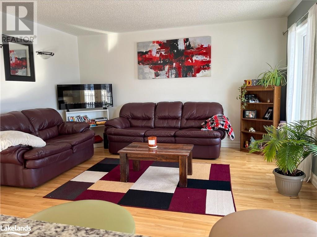 186 Lakewood Park Road, Huntsville, Ontario  P1H 1Y7 - Photo 5 - 40596233
