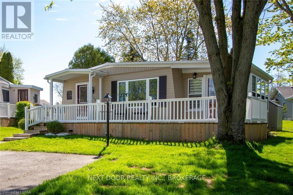 131 Sunningdale Place, South Huron, Ontario  N0M 1T0 - Photo 4 - X8382414