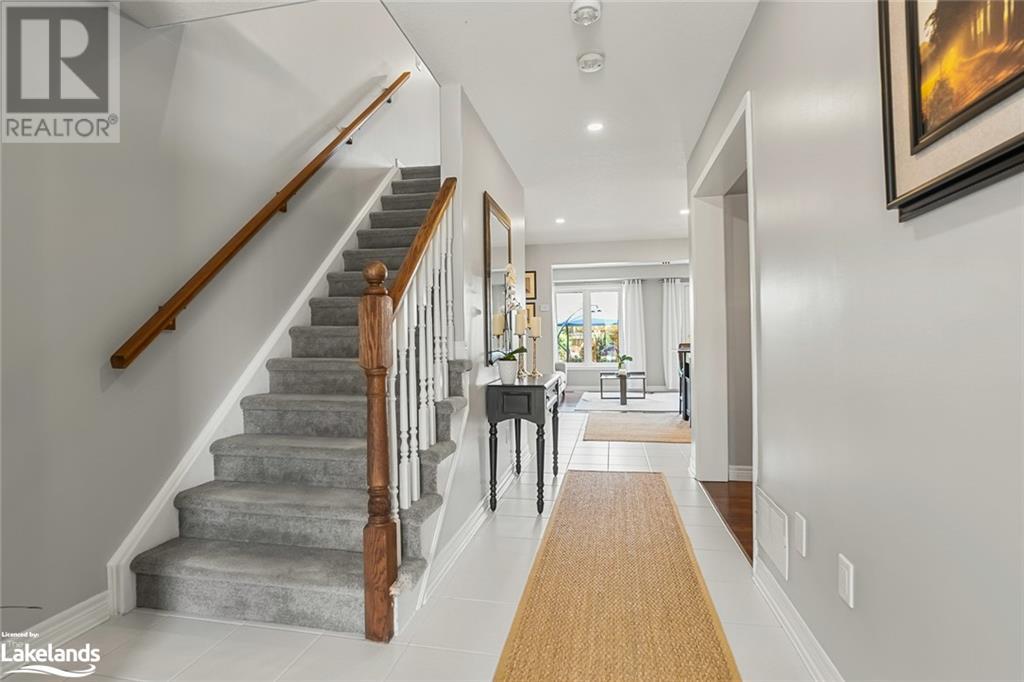 209 Hutchinson Drive, Alliston, Ontario  L9R 0P9 - Photo 3 - 40595405