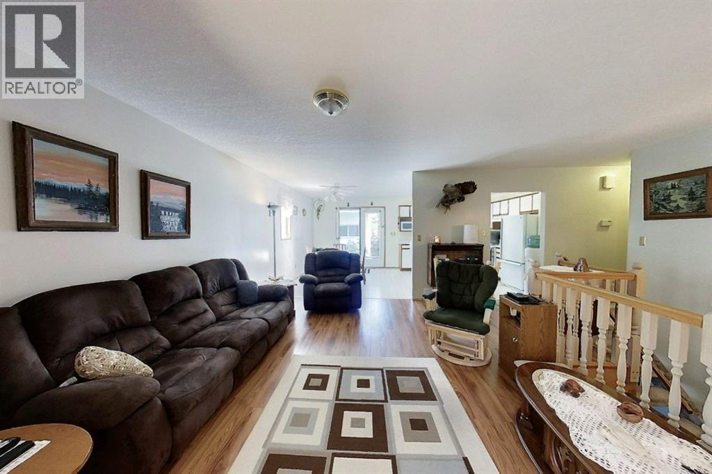 5114 49 Ave, Robb, Alberta  T0E 1X0 - Photo 10 - A2136267