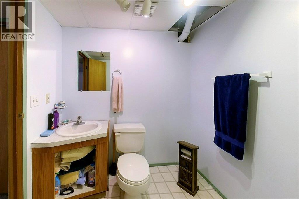 5114 49 Ave, Robb, Alberta  T0E 1X0 - Photo 35 - A2136267