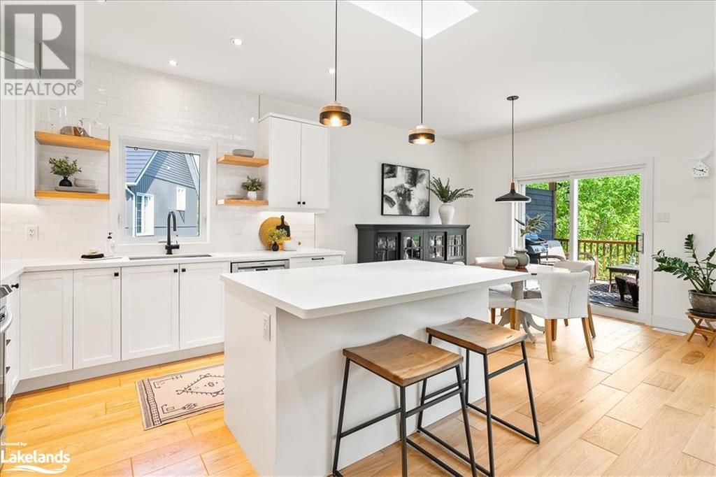 2189 Shore Lane, Wasaga Beach, Ontario  L9Z 2X7 - Photo 3 - 40596801