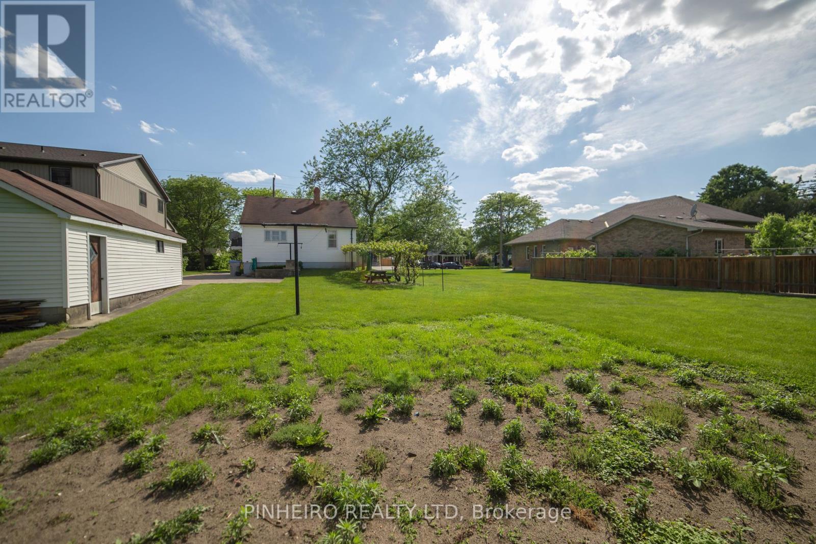 22566 Adelaide Street N, Strathroy-Caradoc (Mount Brydges), Ontario  N0L 1W0 - Photo 21 - X8384536