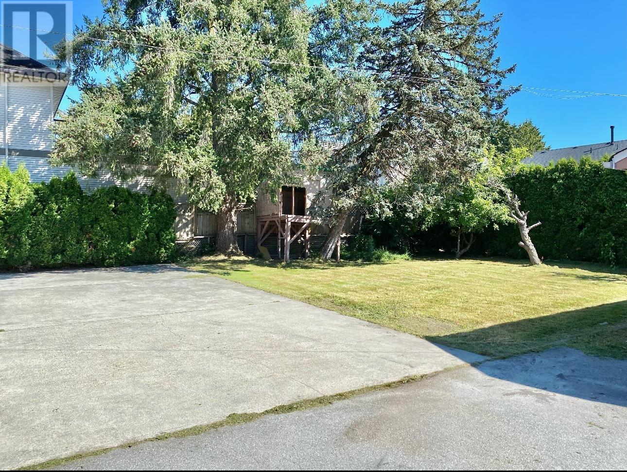 Listing Picture 2 of 10 : 8280 FRANCIS ROAD, Richmond / 烈治文 - 魯藝地產 Yvonne Lu Group - MLS Medallion Club Member