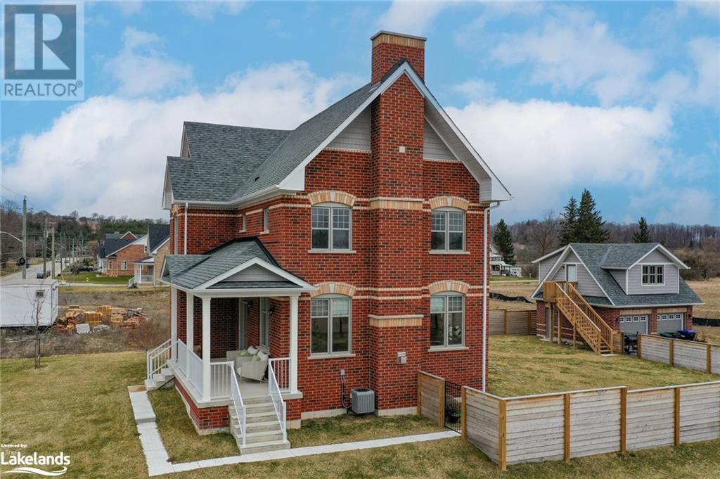 46 Francis Street E, Creemore, Ontario  L0M 1G0 - Photo 2 - 40597388